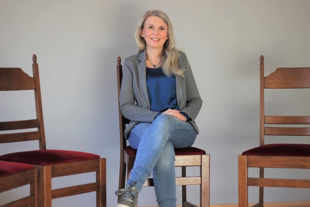 Sabine Jantzer-Schmidt in ihrer Praxis in Karlsruhe