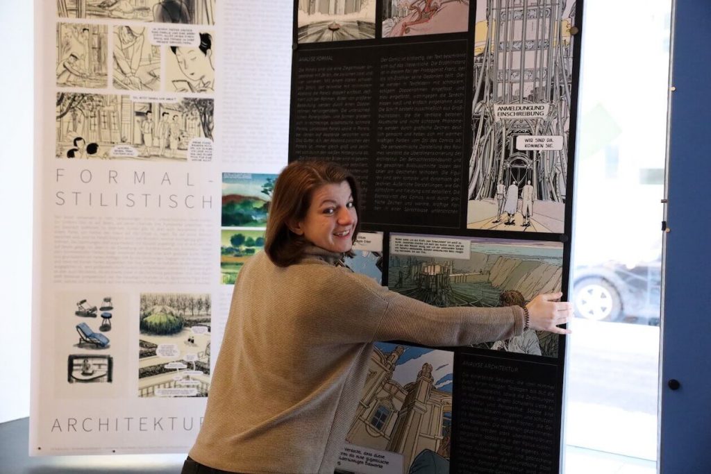Simone Kraft hat die Ausstellung im Architekturschaufenster kuratiert
