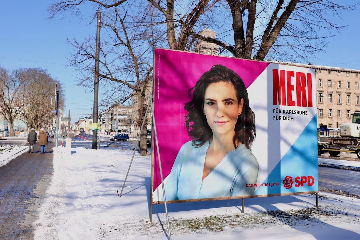 Wahlplakat von Meri Uhlig in Karlsruhe
