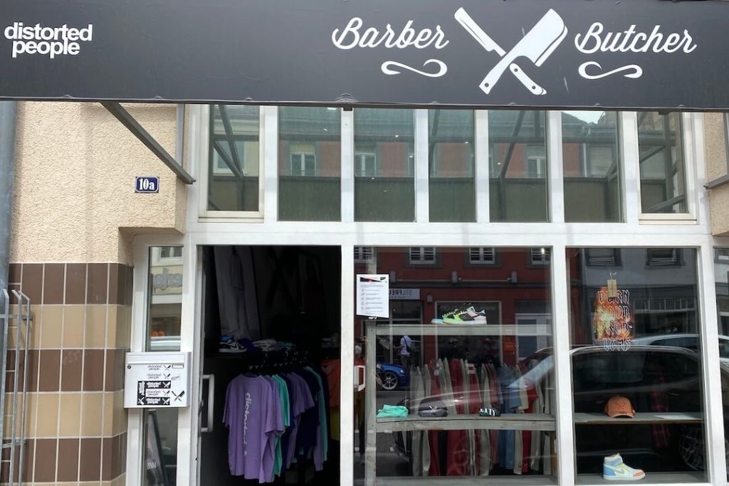 Distorted People : Barber & Butcher in Karlsruhe