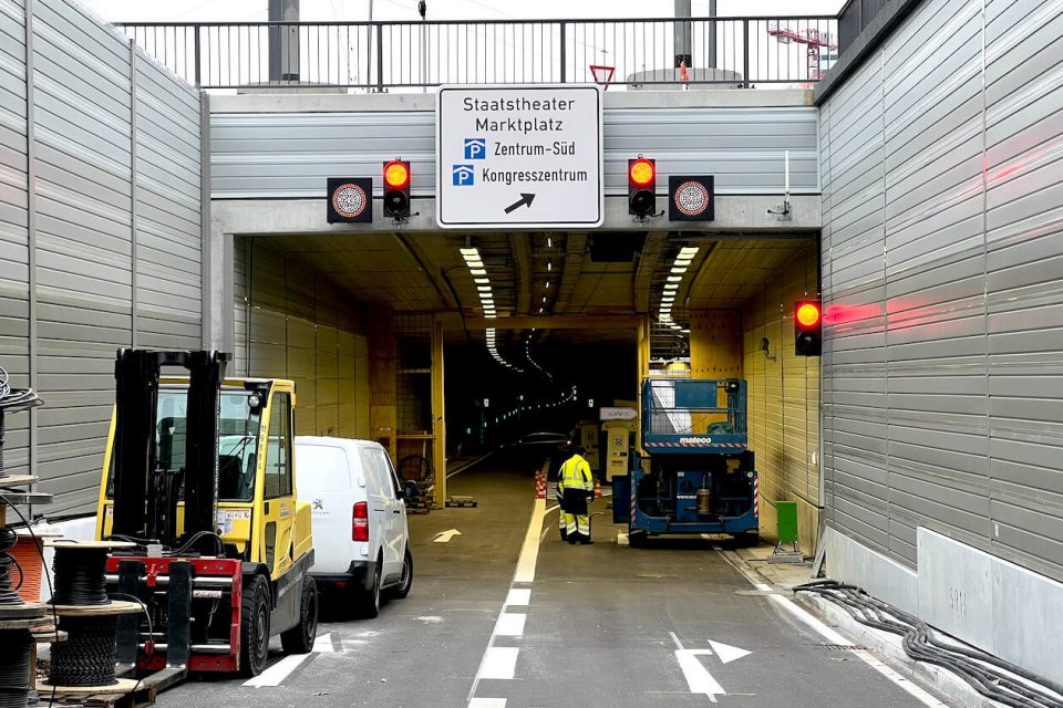Brandtest im Autotunnel in Karlsruhe