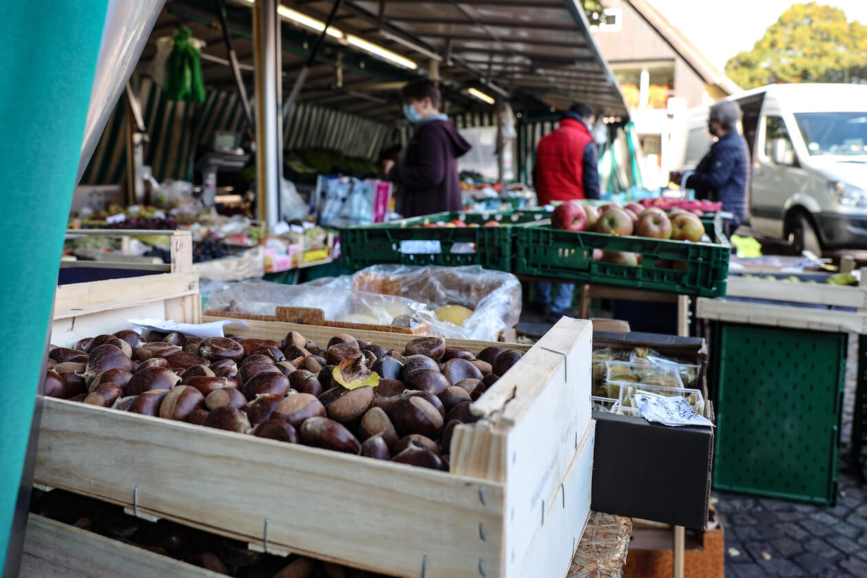 Wochenmarkt Grötzingen Gemüse- und Obst-Stand