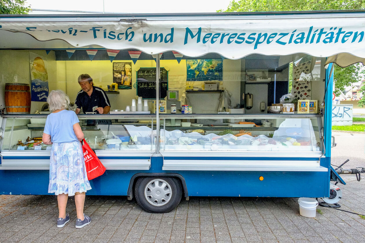 Wochenmarkt Rüppurr Fisch-Stand Axel Finckenrath