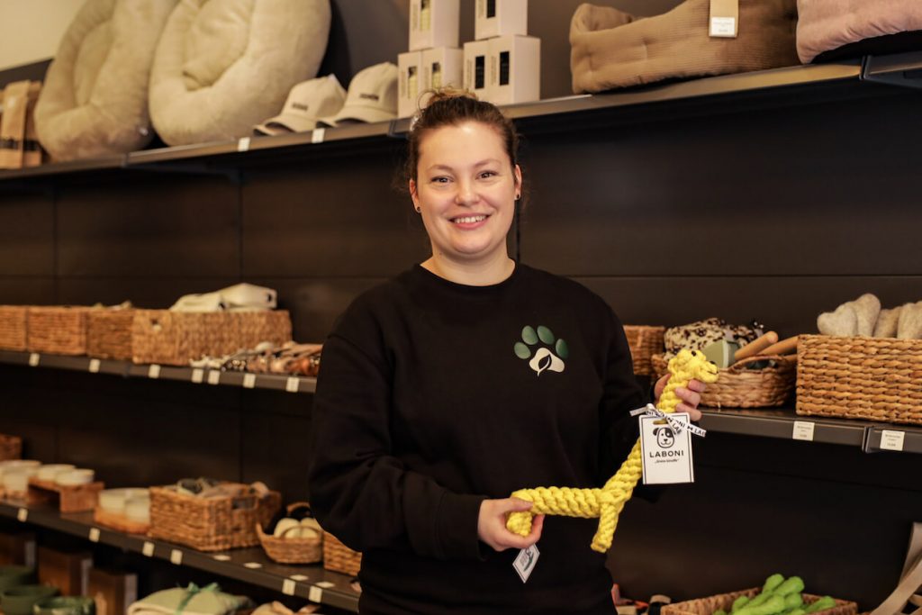 Marie-Sophie Mono About Paws