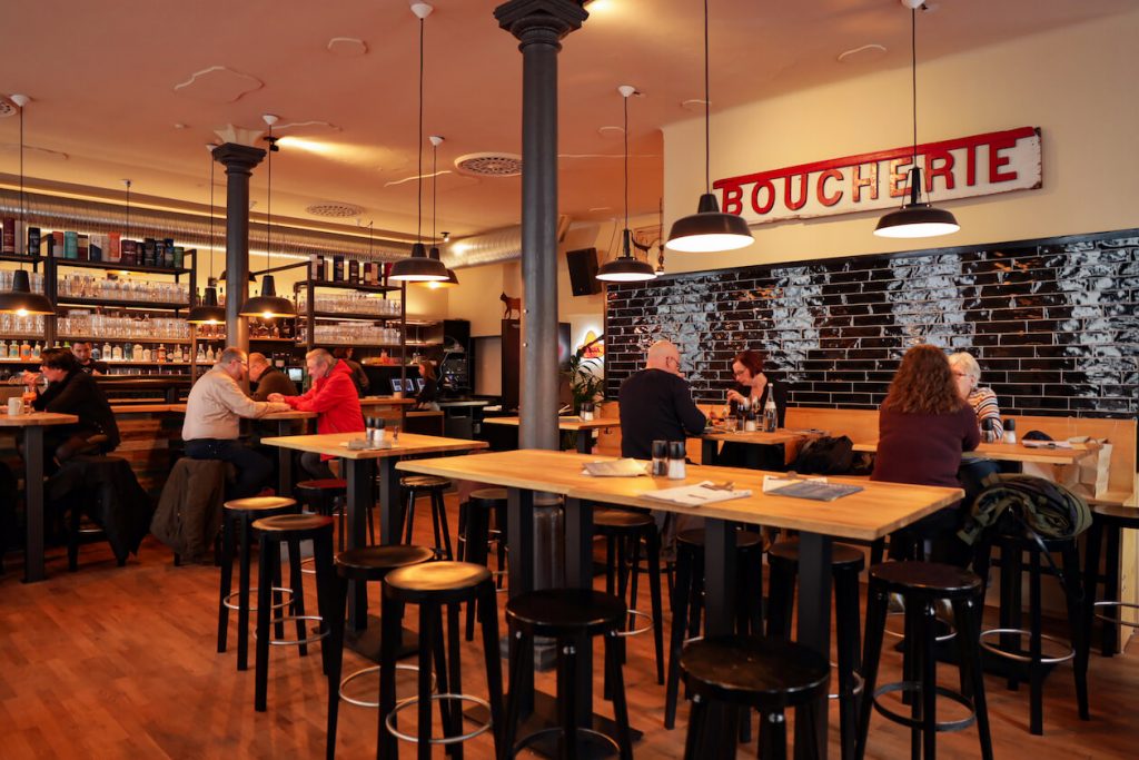 Schwarzer Kater Karlsruhe Gastraum