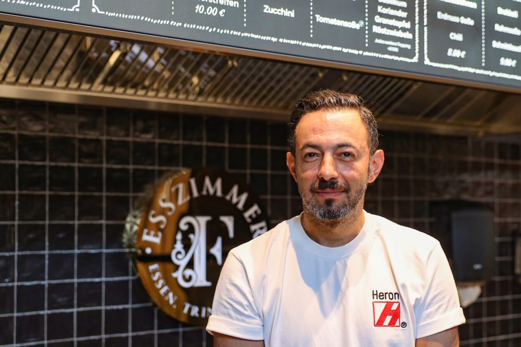 Esszimmer serviert Bowls in der Postgalerie