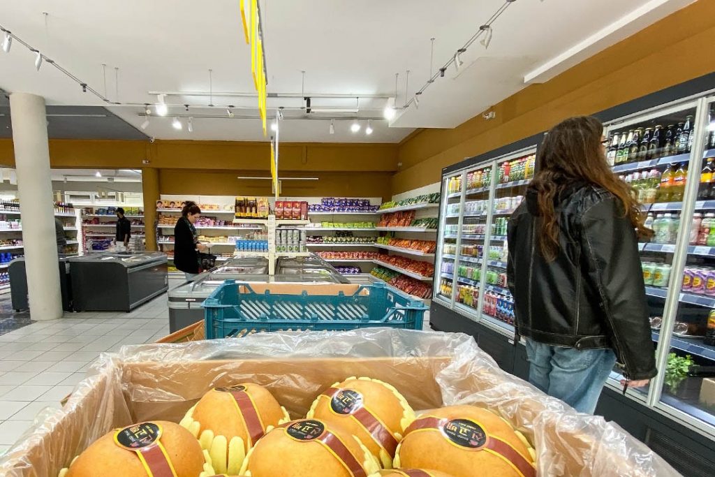 Im Asian Food Center in Karlsruhe kann man asiatische Lebensmittel und Spezialitäten kaufen © Nina Setzler