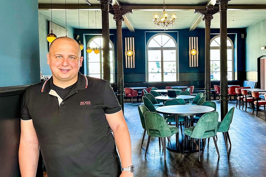 Restaurant Eat&Greet Karlsruhe: Betreiber Sebastian Bischof (Foto: Julie Studt)