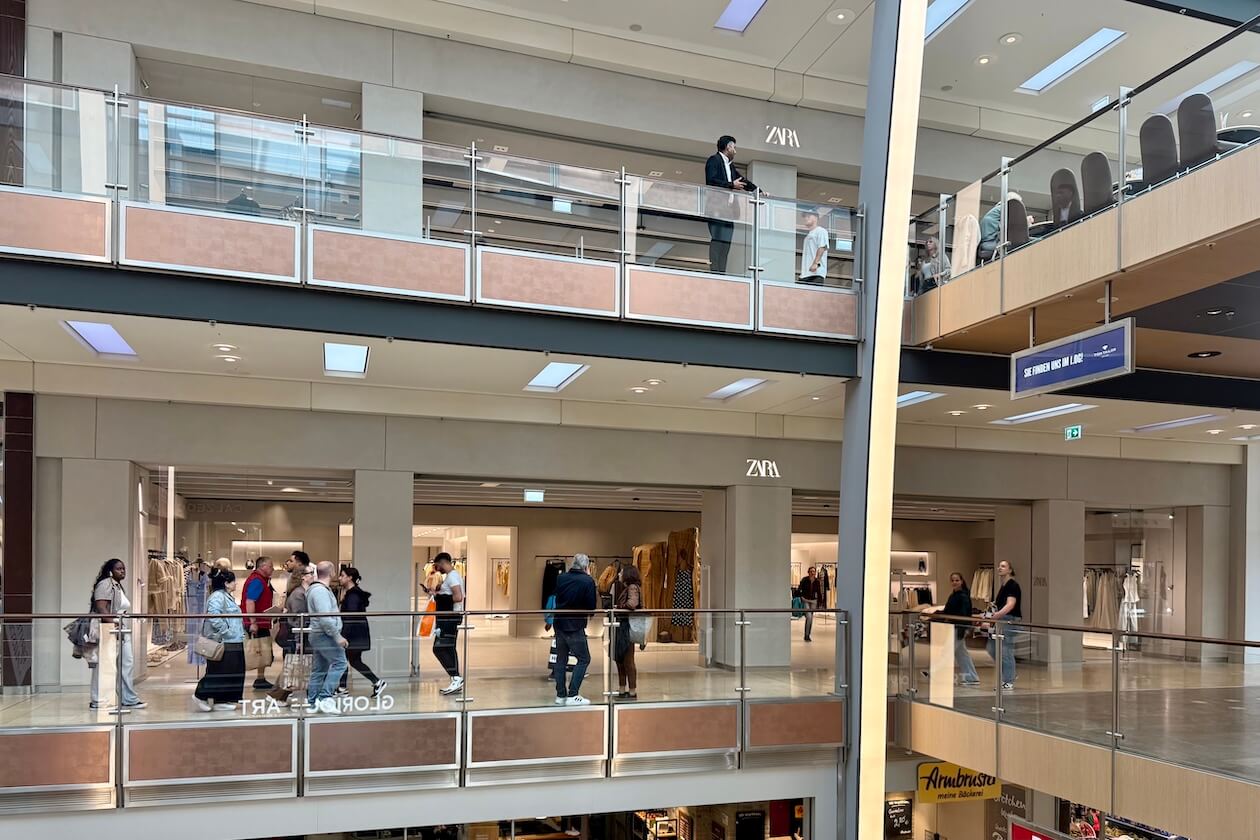 Eingang ZARA Ettlinger Tor Karlsruhe