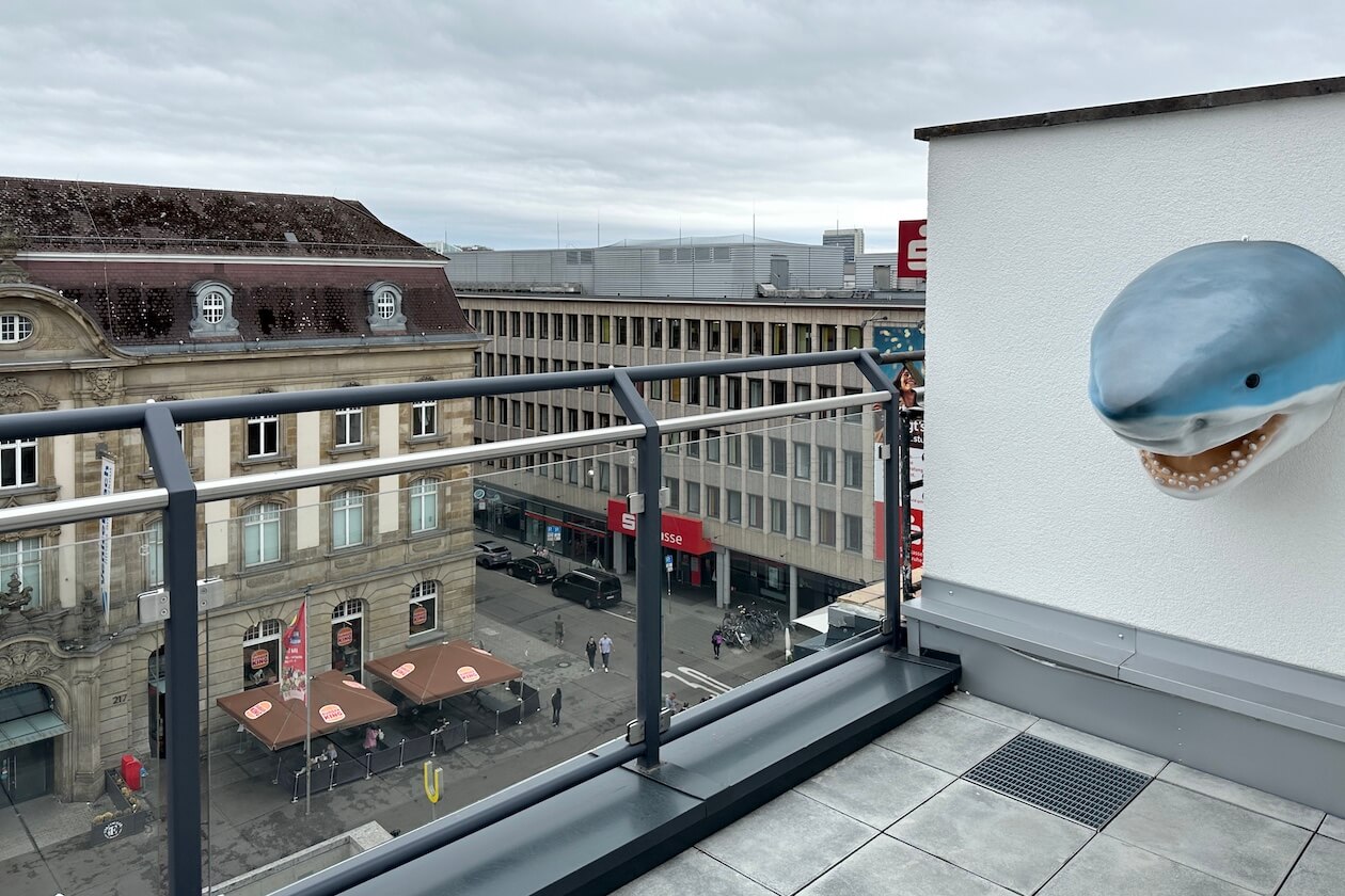 Weißer-Hai-Zimmer Cinema City Hotel Karlsruhe