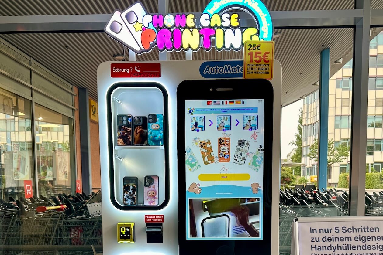 Detail Smartphonehüllen-Automat Kaufland Grünwinkel Karlsruhe