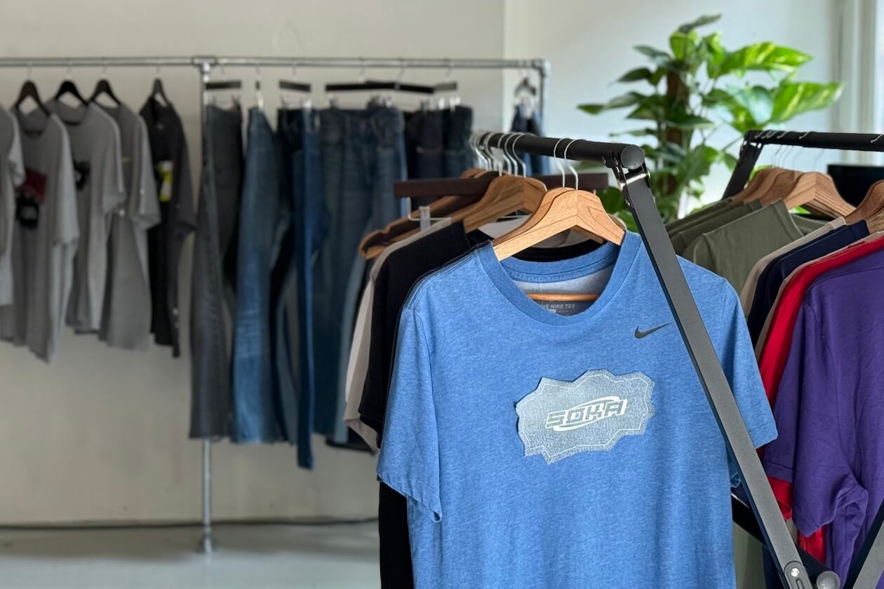 T-Shirts und Hosen Soka ReStore Karlsruhe