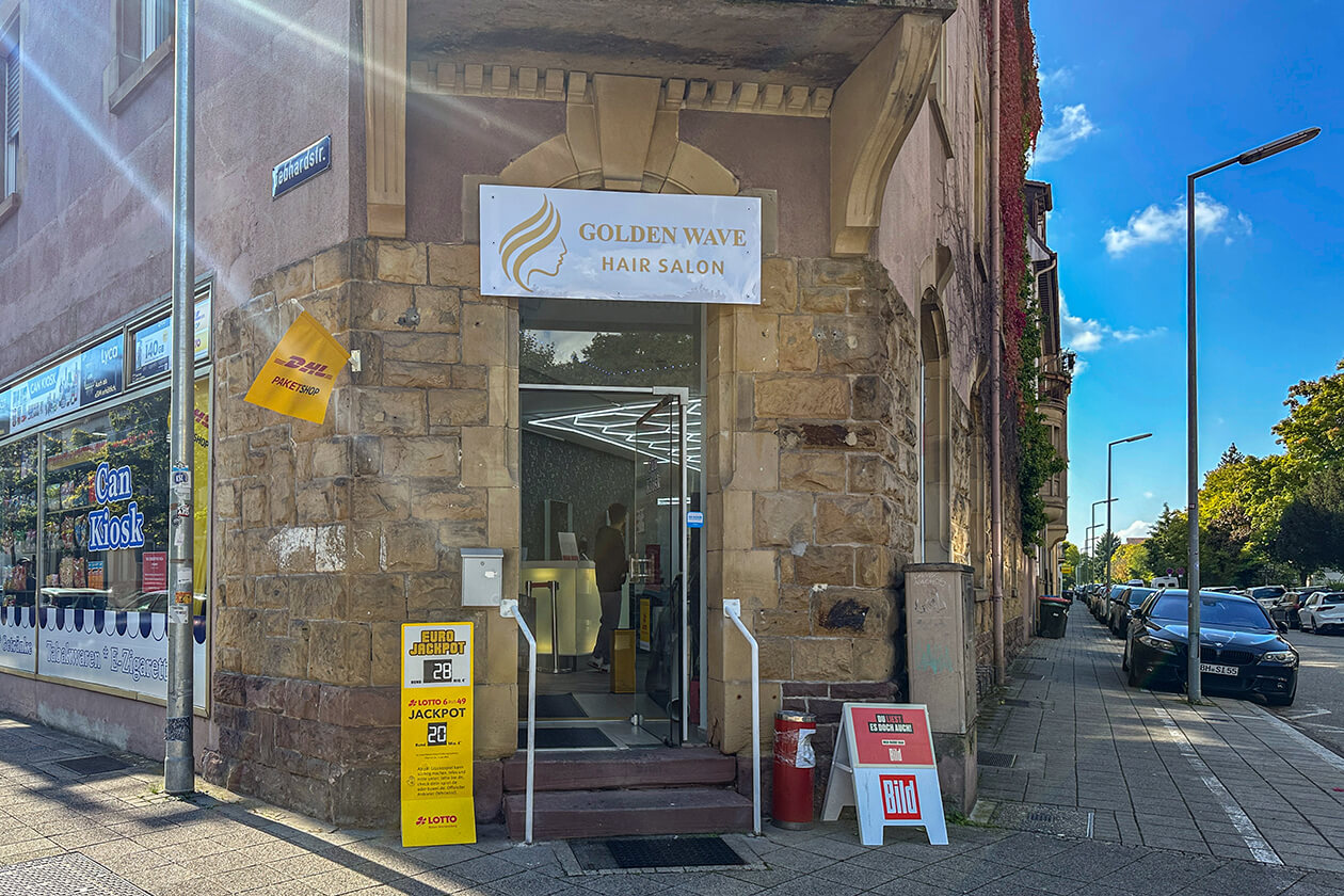 Eingang Golden Wave Karlsruhe