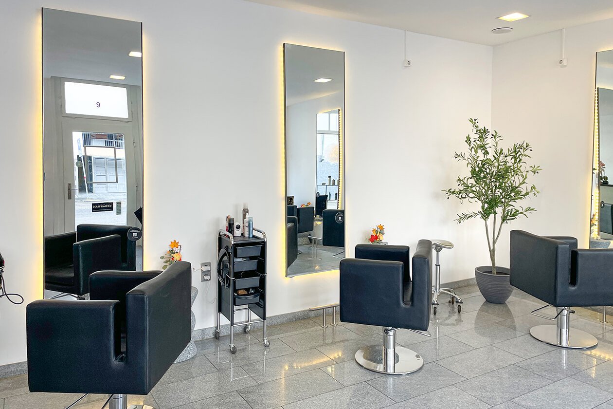 Frisierplätze Signature by Burcu Hairstylist Karlsruhe