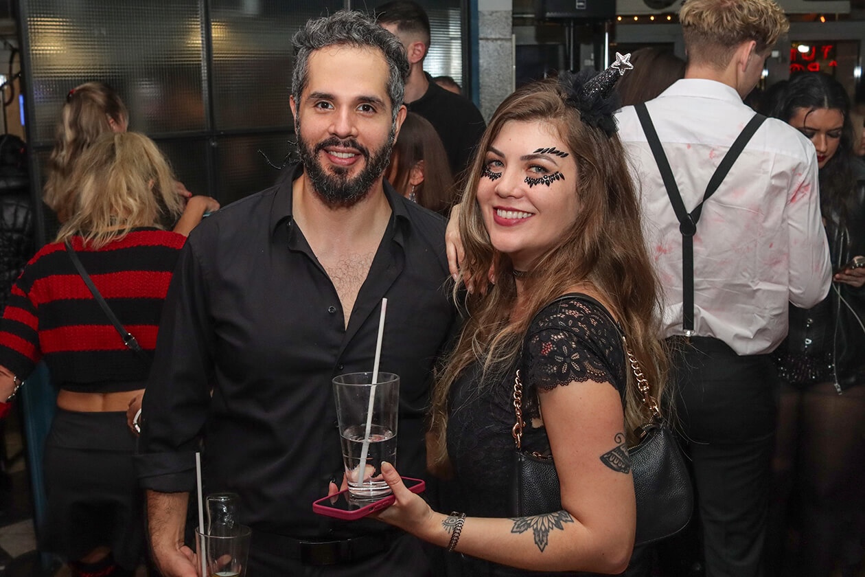 Halloween Aposto : Scruffy's : Shotz 18