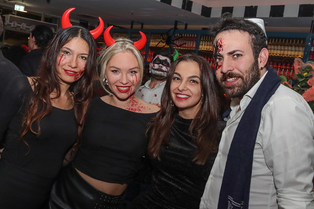 Halloween Aposto : Scruffy's : Shotz 20