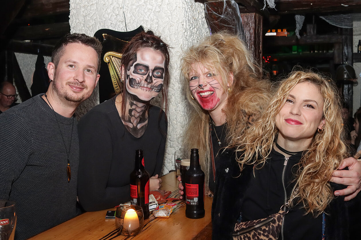Halloween Aposto : Scruffy's : Shotz 29