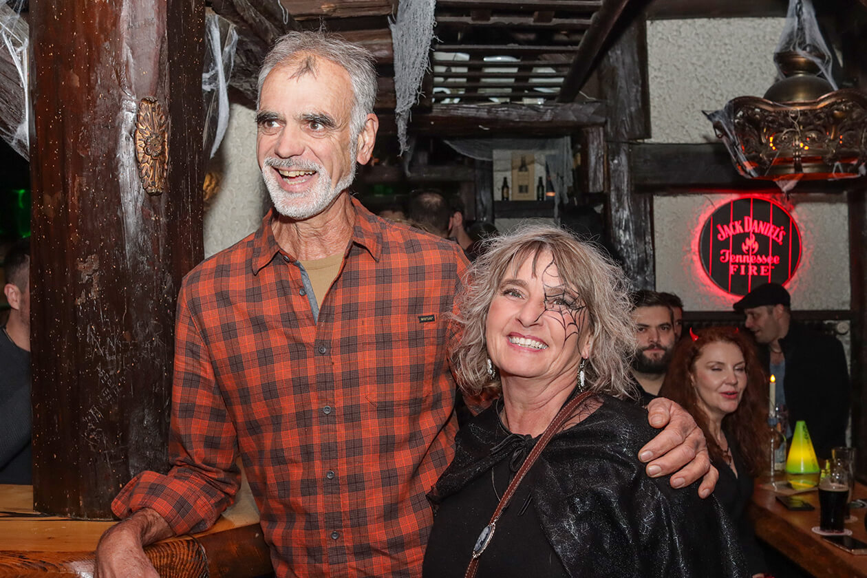 Halloween Aposto : Scruffy's : Shotz 31