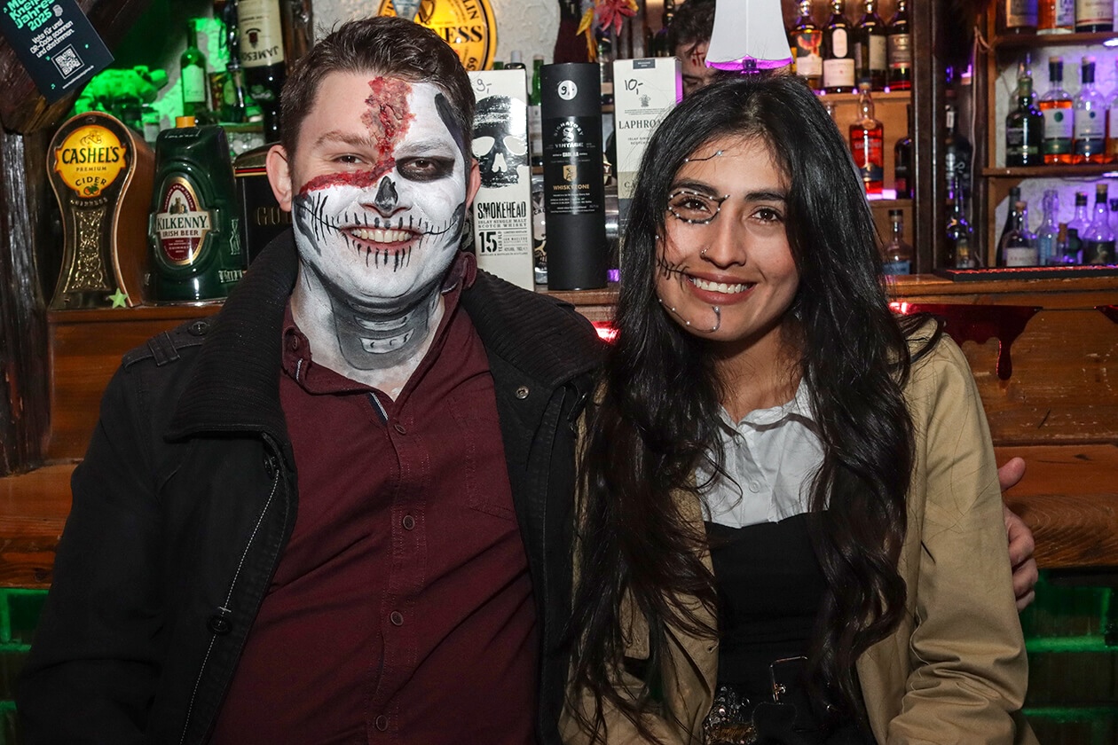 Halloween Aposto : Scruffy's : Shotz 5