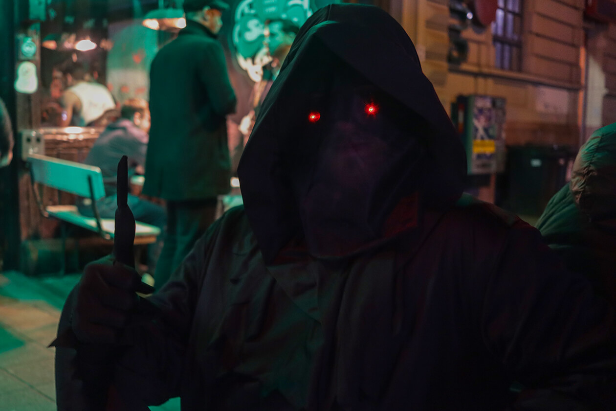 Halloween Aposto : Scruffy's : Shotz 7