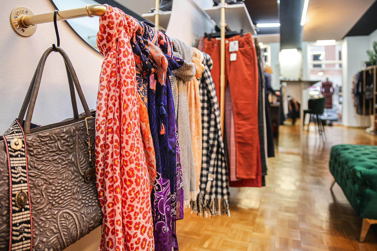 Secondo Amore Karlsruhe Kleidung