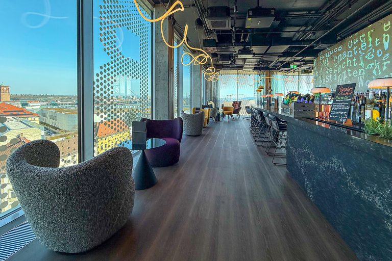 Skybar Motel One Karlsruhe Innenbereich