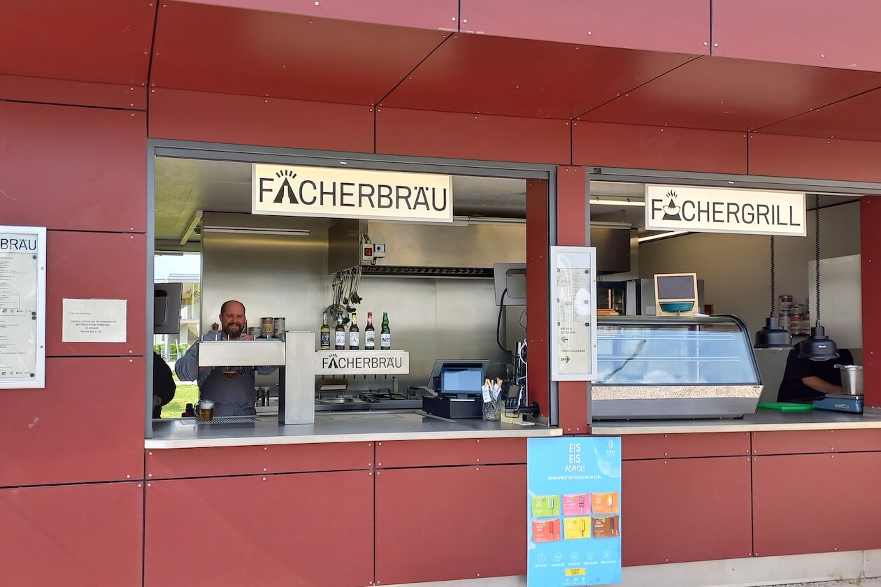 Fächerbräu Karlsruhe Biergarten Ausschank