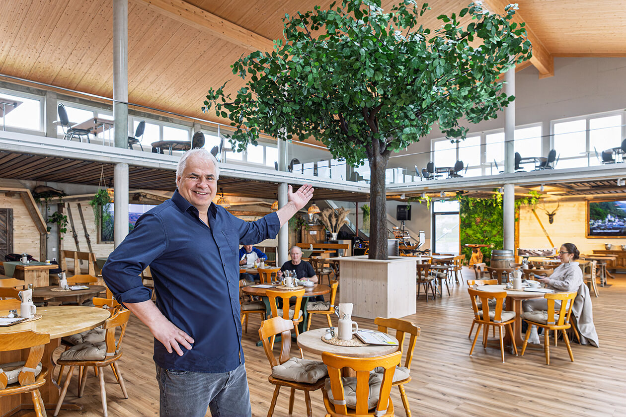 Ludwig Center Karlsruhe Inhaber