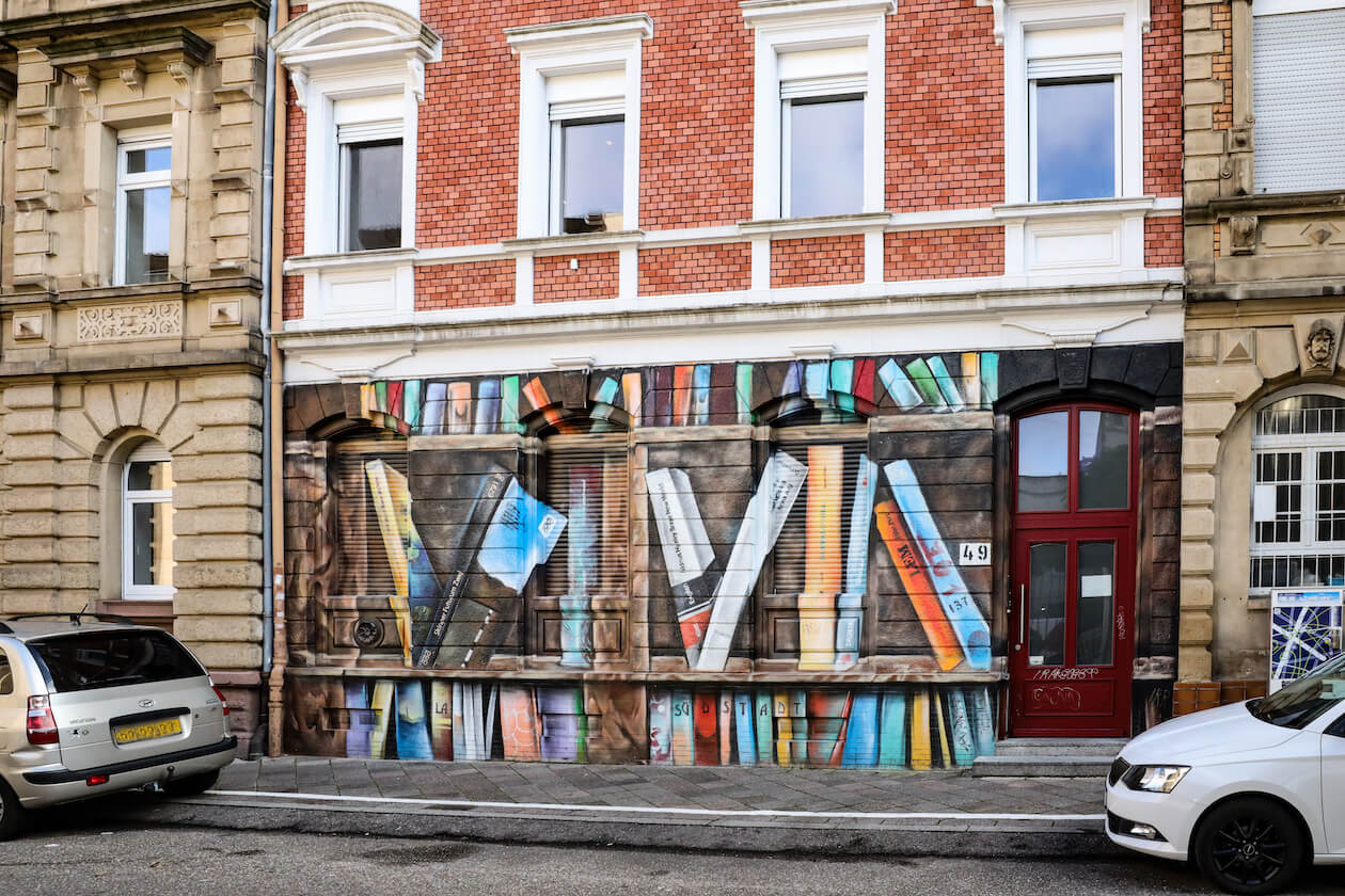 Bücher-Graffiti Marienstraße Südstadt Karlsruhe