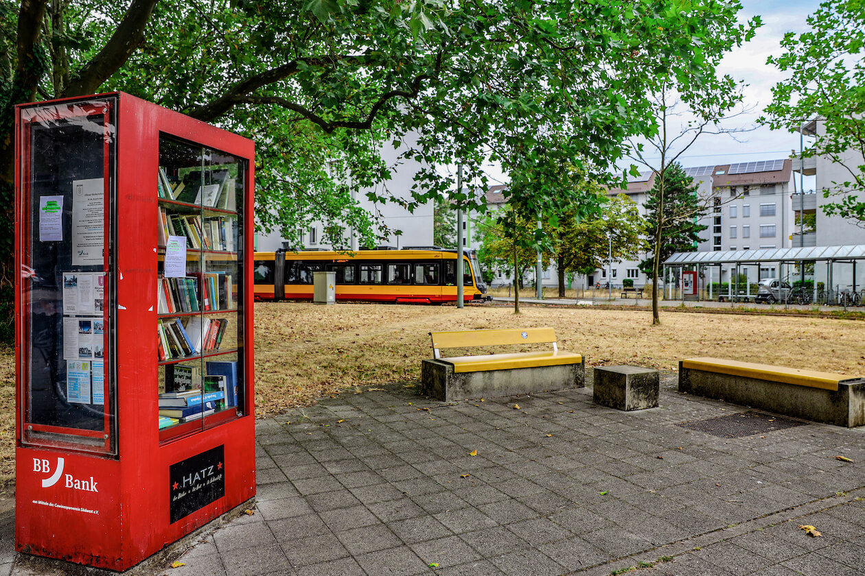 Bücherschrank Rintheim Karlsruhe