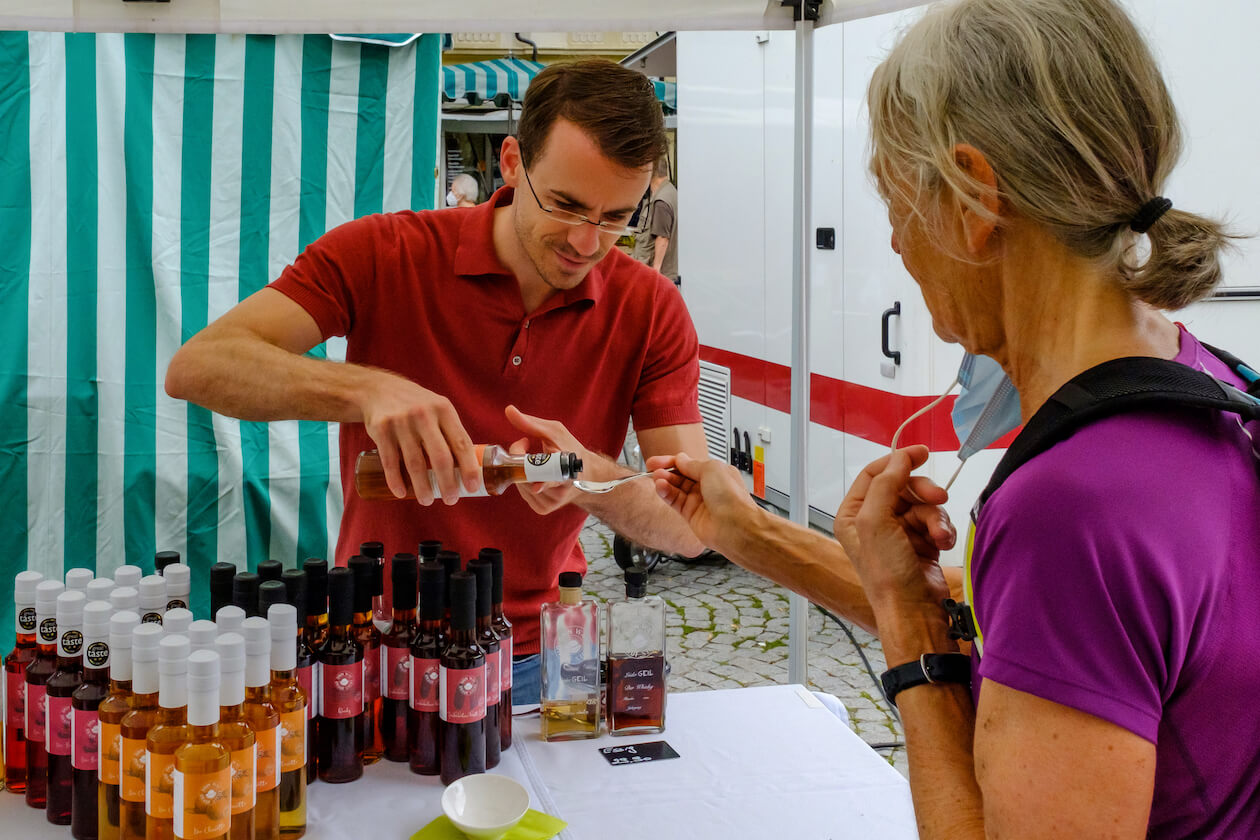 Drin was drauf steht Wochenmarkt Gutenbegplatz