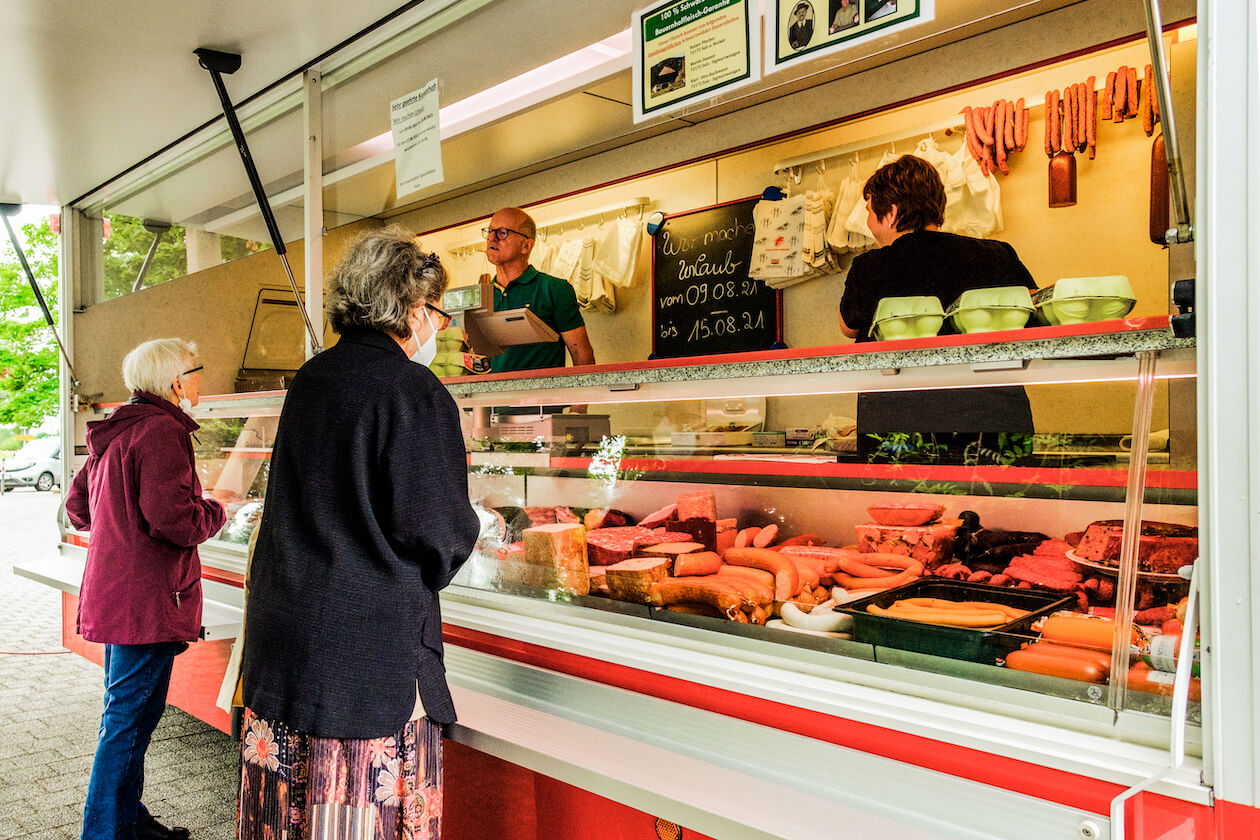 Schwarzwälder Spezialitäten Wochenmarkt Neureut