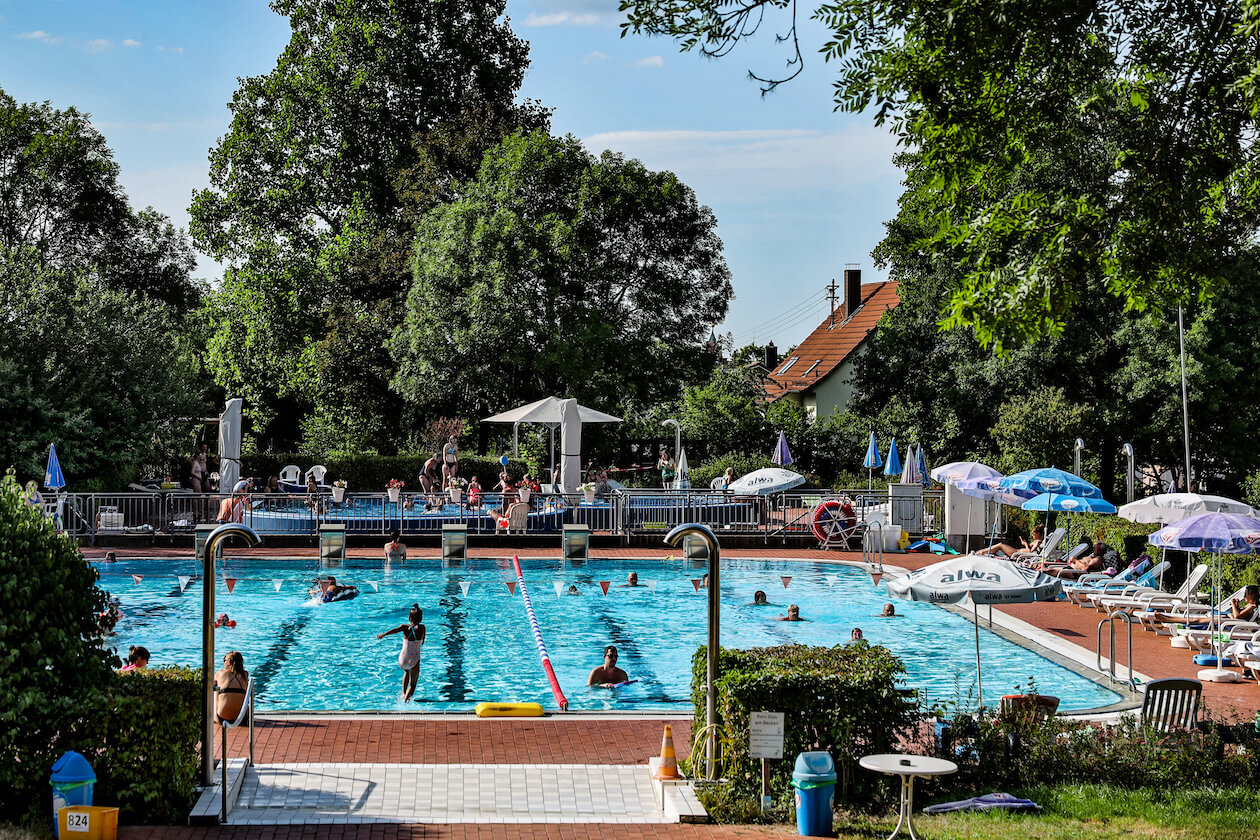 Schwimmbad Wölfle Wolfartsweier Karlsruhe
