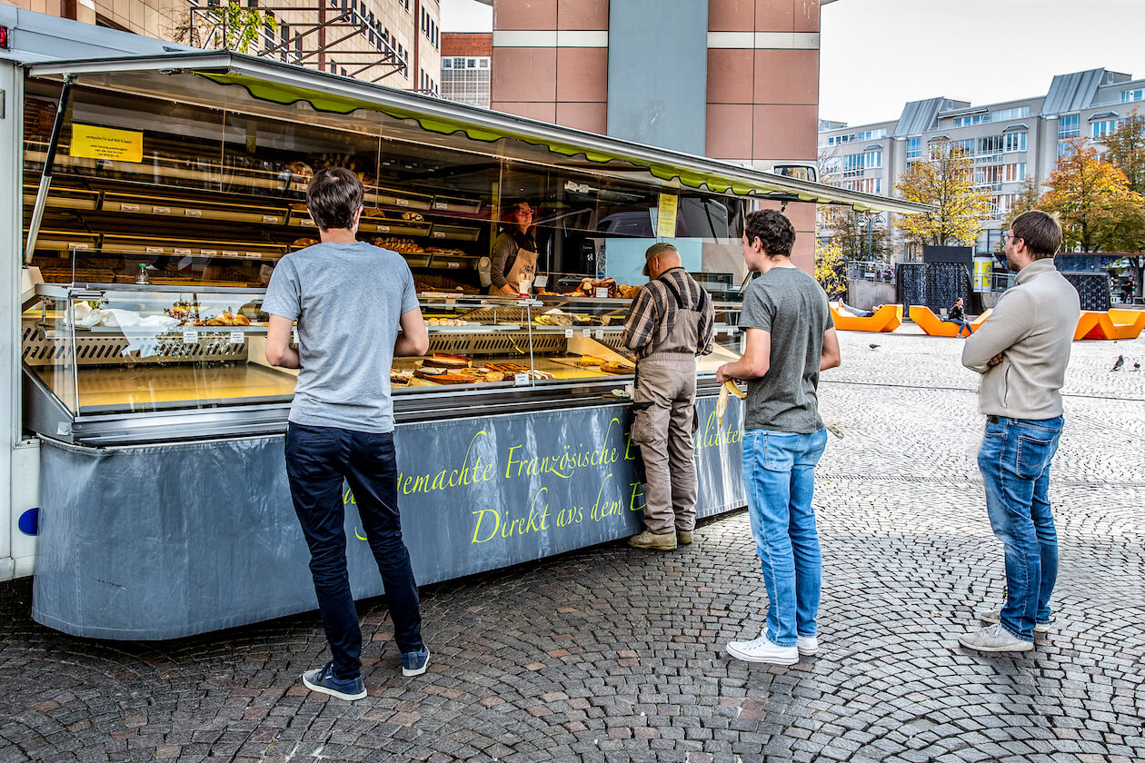 Stand La Minzbrueck Wochenmarkt Kronenplatz