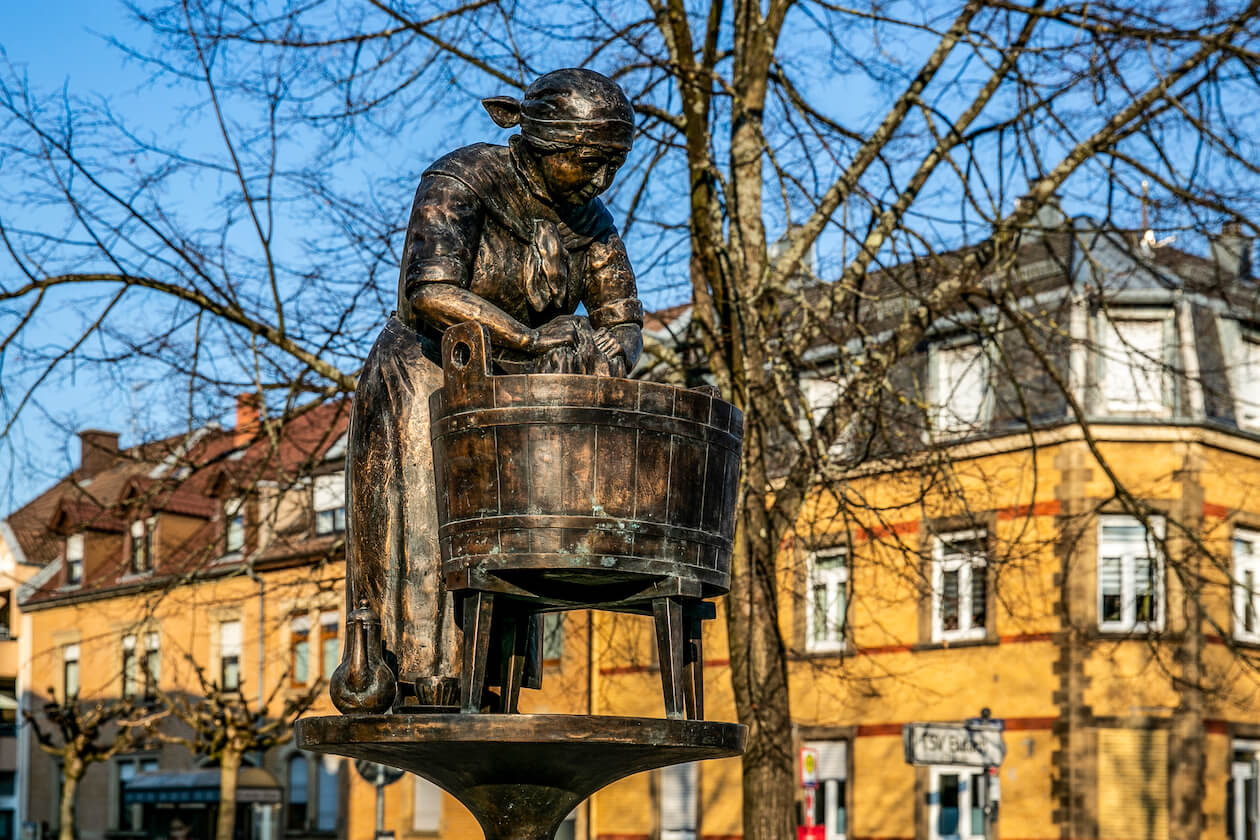 Wäscherinnen-Brunnen Beiertheim-Bulach Karlsruhe