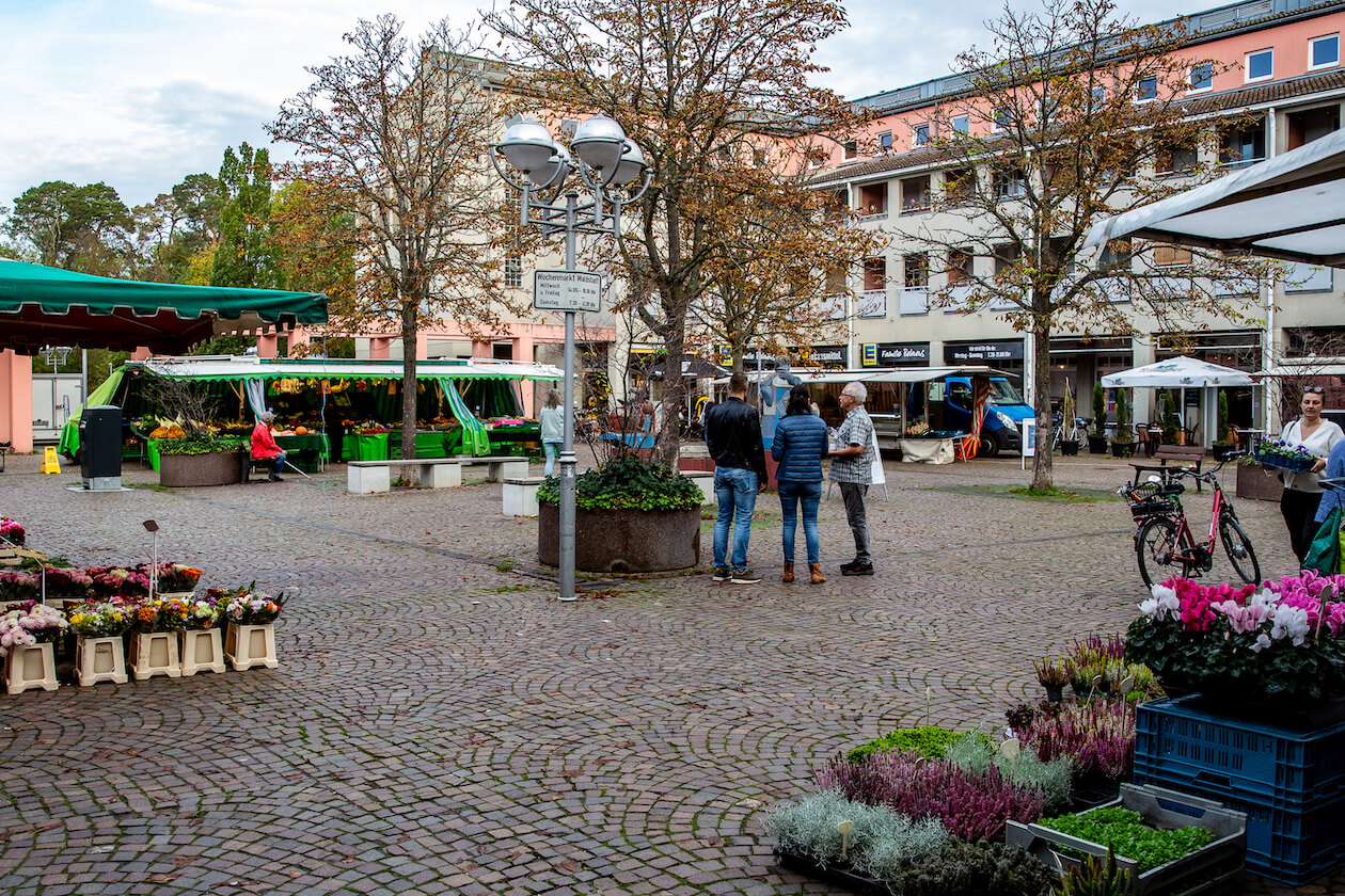 Waldstadt-Zentrum Wochenmarkt Waldstadt