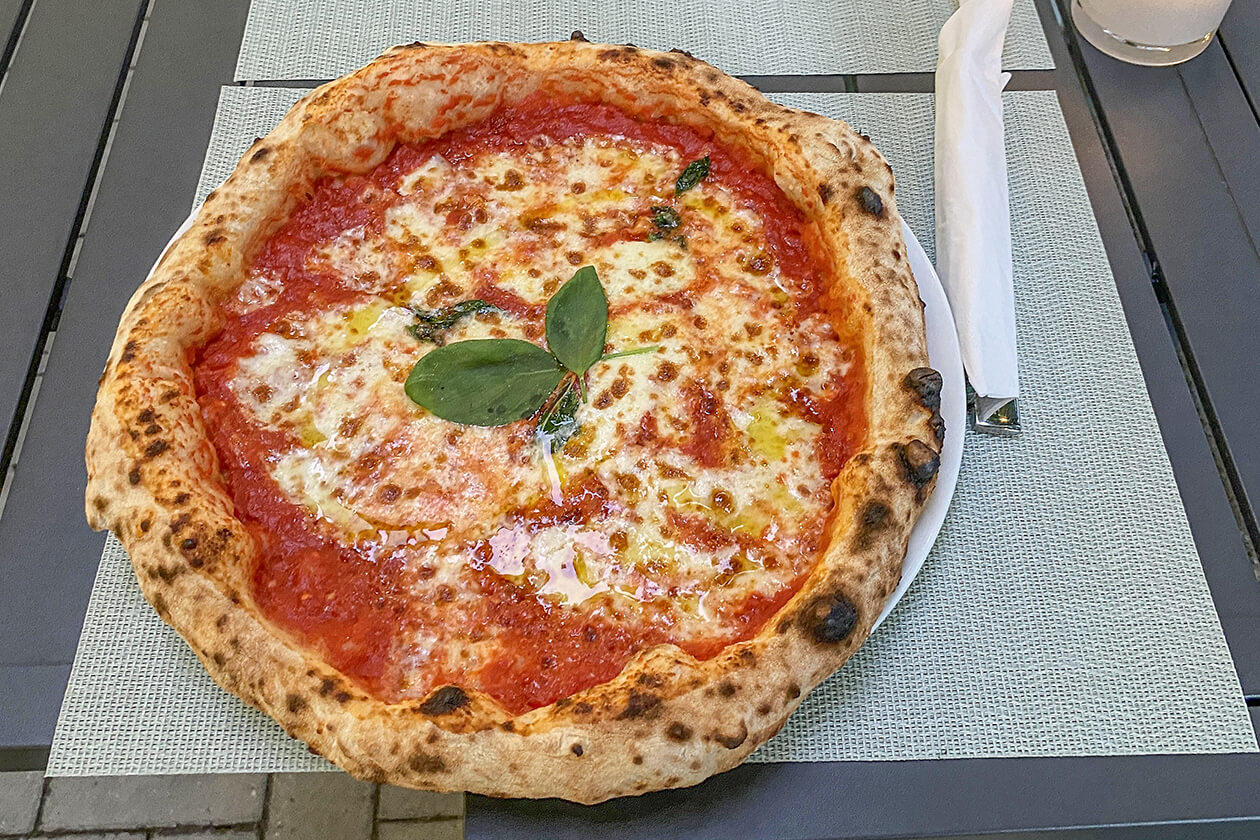 Pizza Margherita Da Peppe Karlsruhe