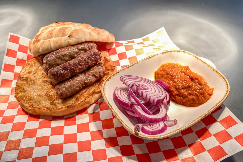 Grillpalast im ZKM Karlsruhe Cevapcici von Teta Iva hausgemacht